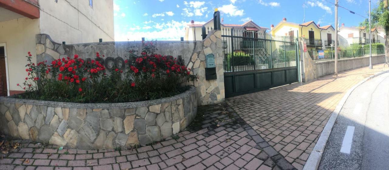 Апартаменти La Petite Maison Ateleta Екстер'єр фото